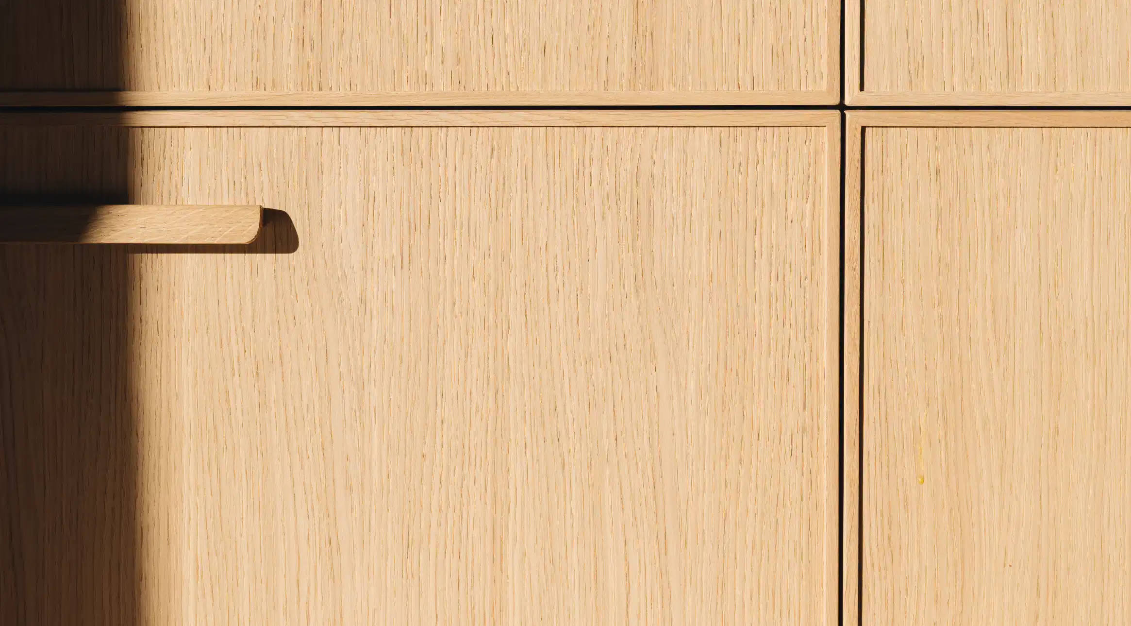 Cuisine-Morel-Oublier-les-mauvaises-surprises-modèle-atelier-placage-chène