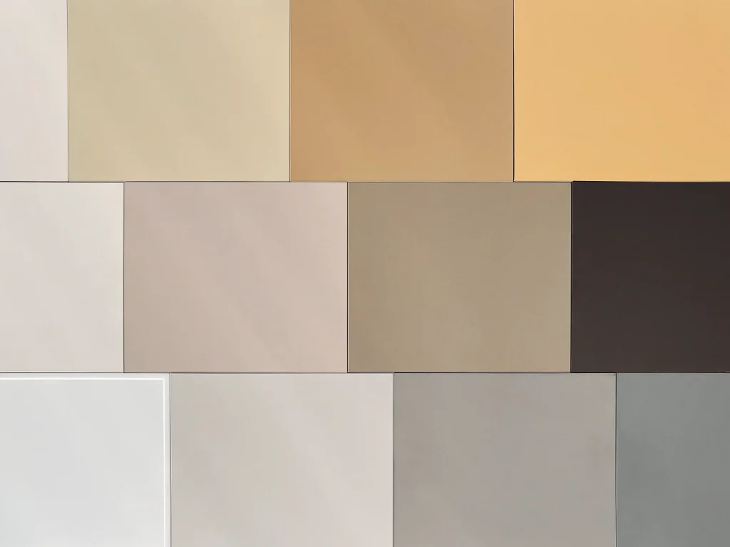 Sléection de coloris minéraux et doux de la collection de cuisines Morel 2025