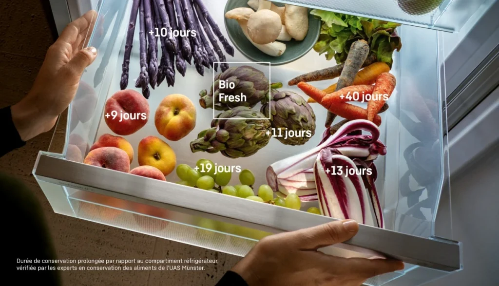 Compartiment BioFresh Liebherr intégré dans une cuisine sur mesure Morel pour une conservation prolongée et durable des produits frais