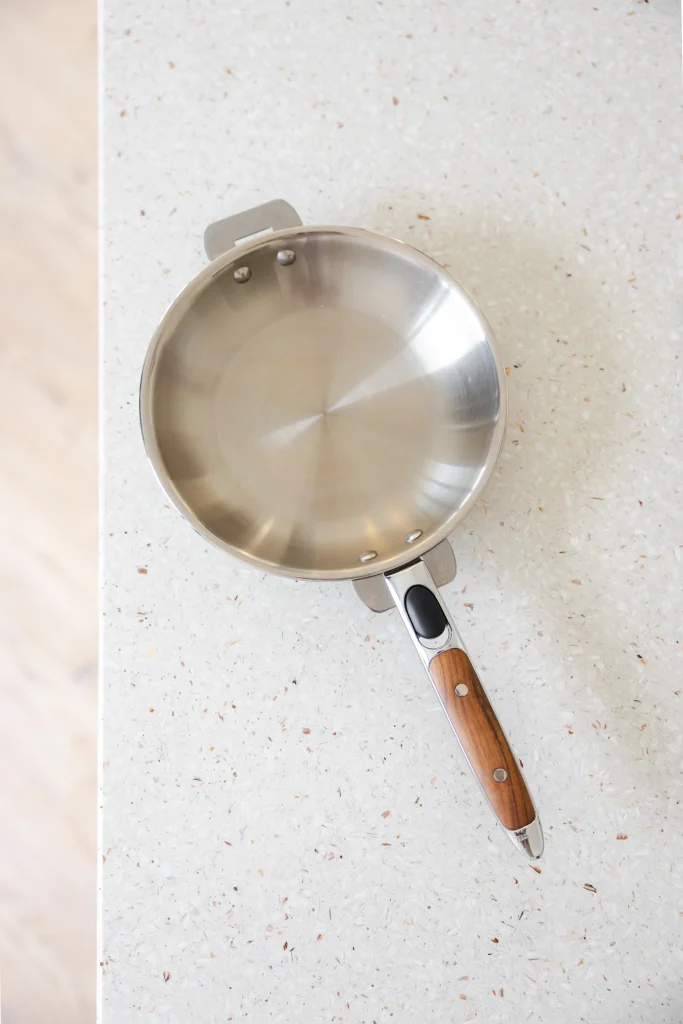 Cuisine Morel avec plan de travail ostrea
